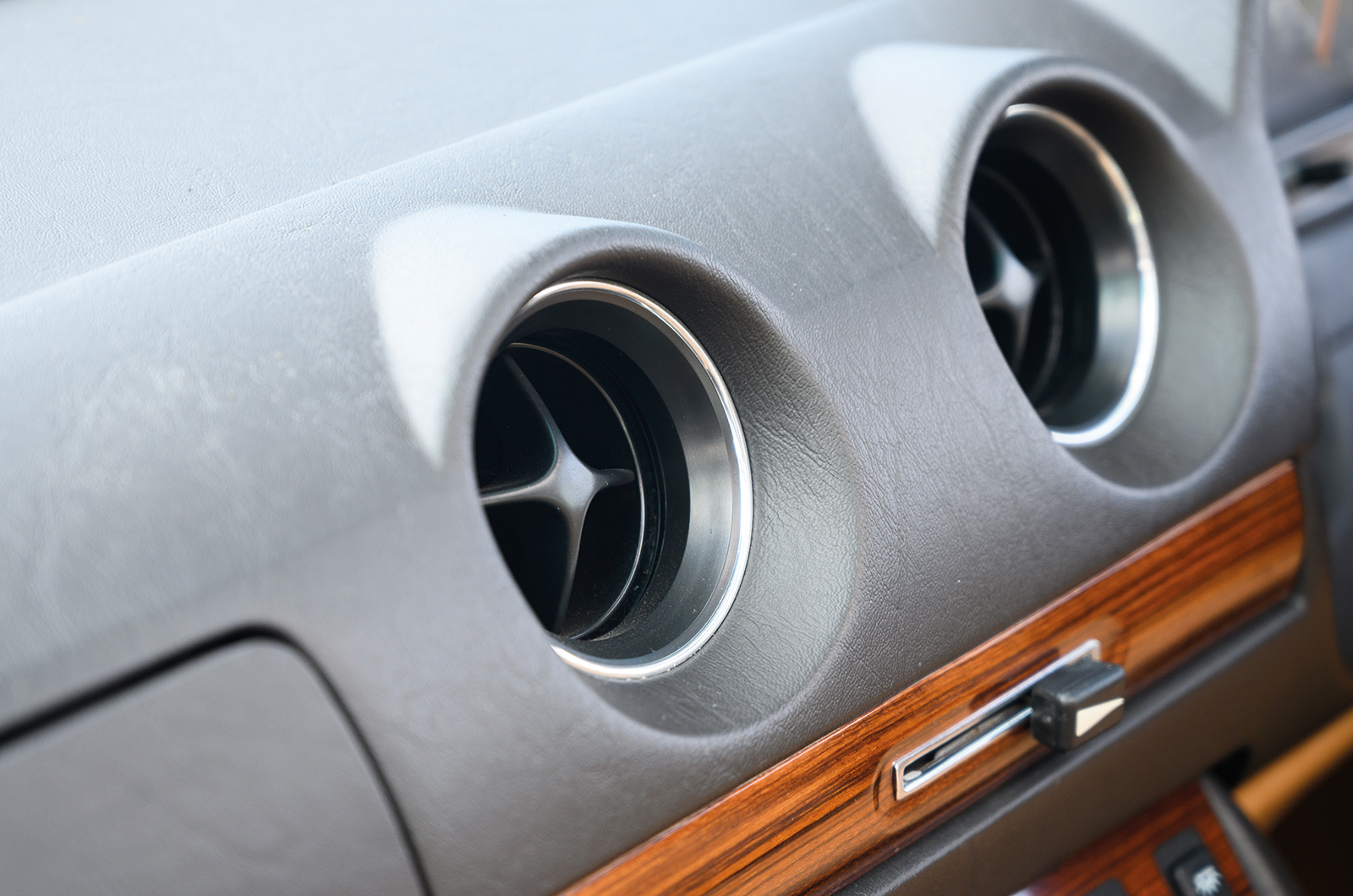 Classic & Sports Car – How Britain nearly missed Mercedes’ brilliant 230TE