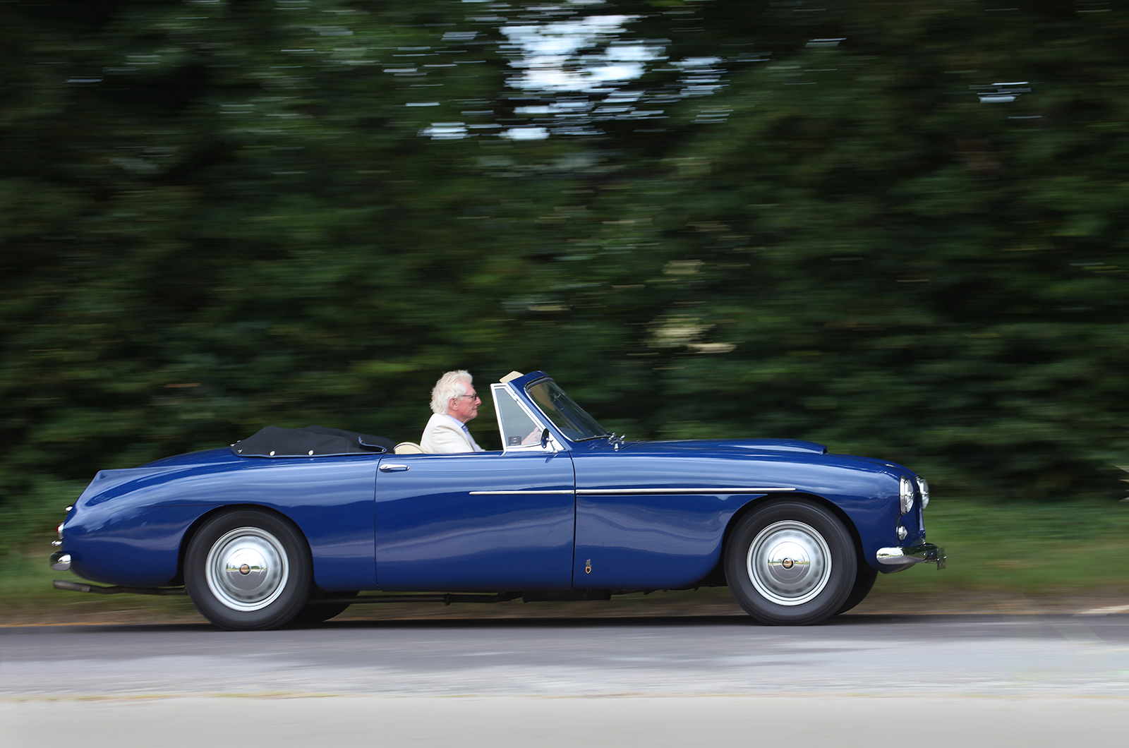 Classic & Sports Car – From the past with presence: Bristol 405 vs Lagonda 3 Litre