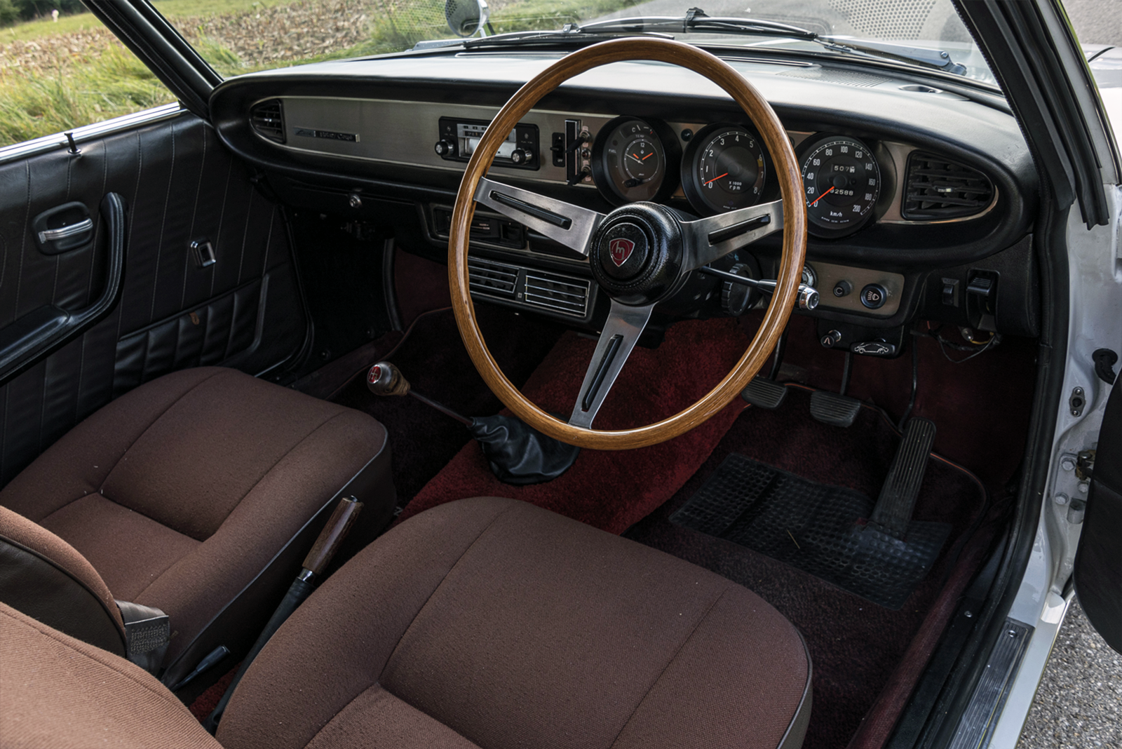 Classic & Sports Car – Quiet revolutionary: Mazda R130 Luce