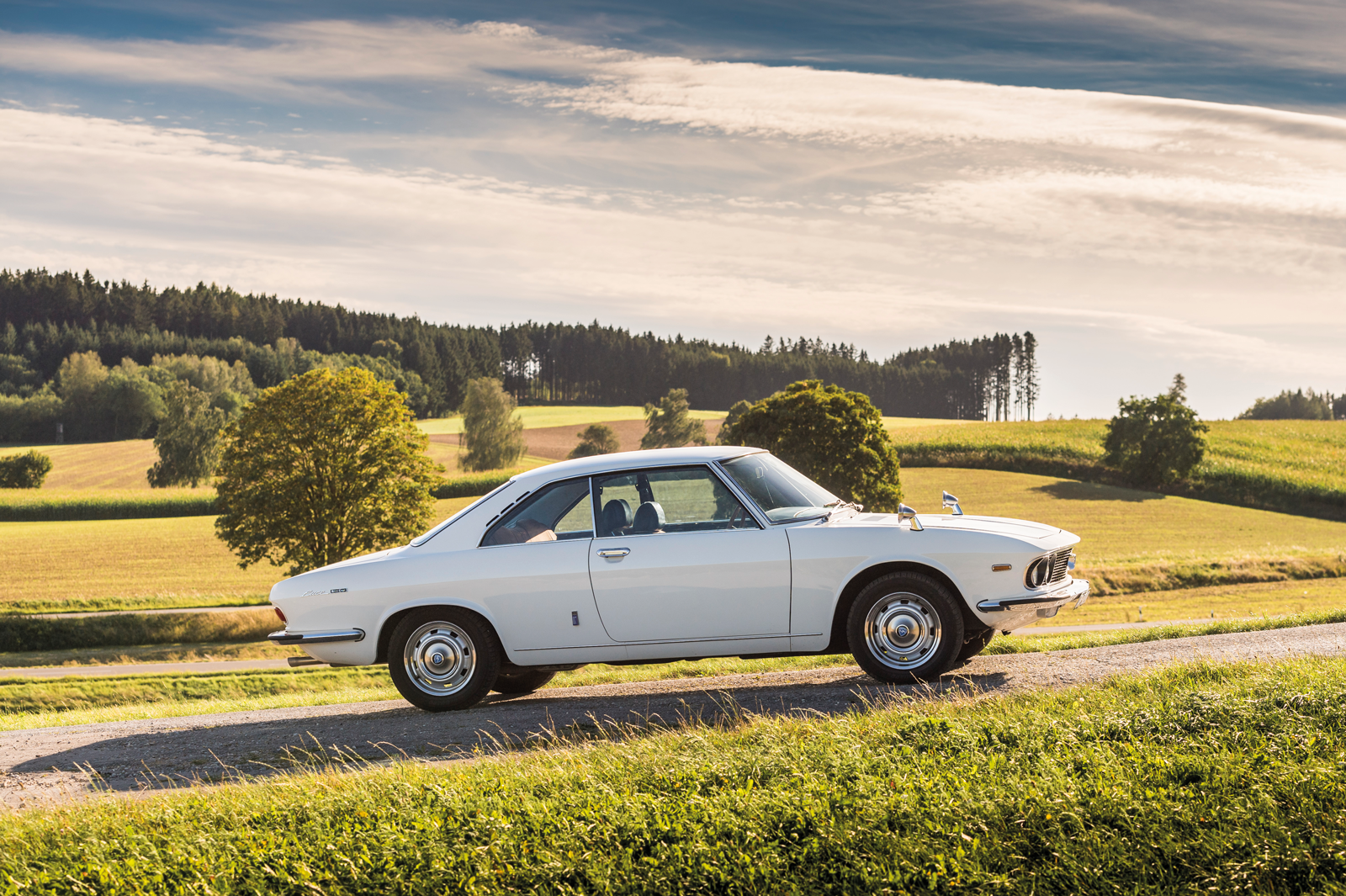 Classic & Sports Car – Quiet revolutionary: Mazda R130 Luce