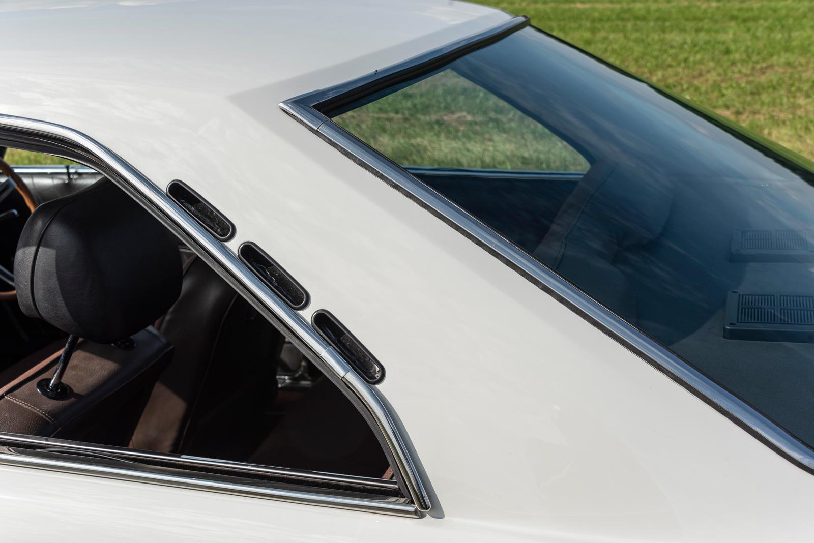 Classic & Sports Car – Quiet revolutionary: Mazda R130 Luce