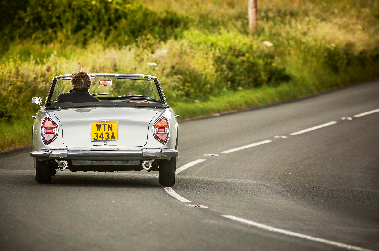 Classic & Sports Car – The art of Touring: Lancia Flaminia vs Alfa Romeo Spider