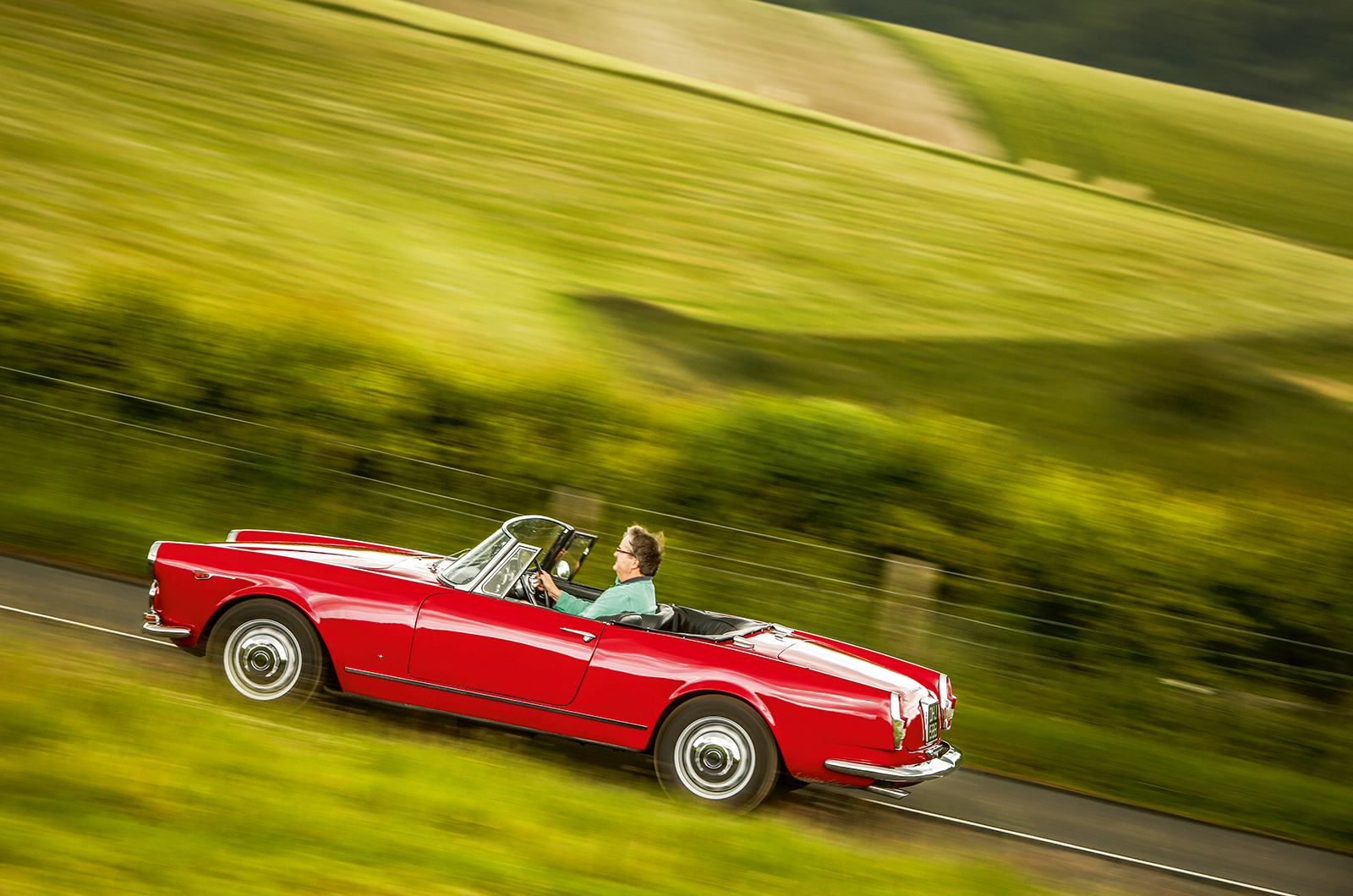 Classic & Sports Car – The art of Touring: Lancia Flaminia vs Alfa Romeo Spider