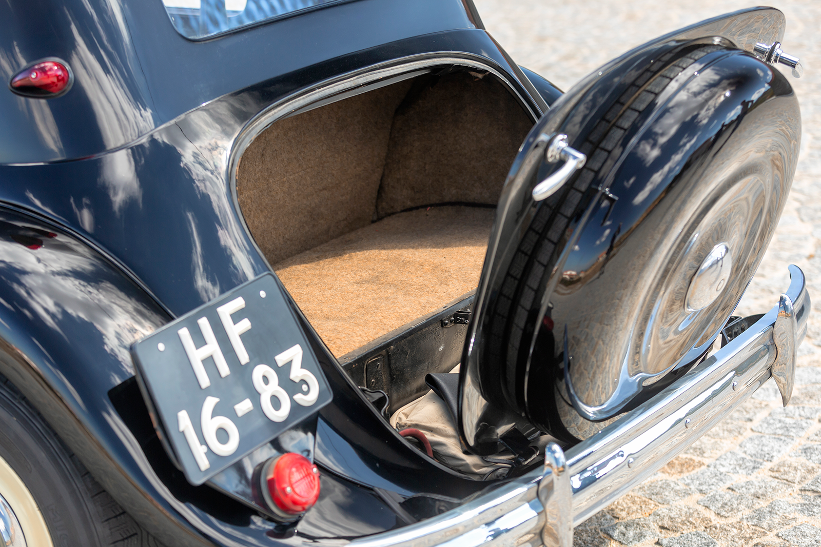 Classic & Sports Car – Why this is no ordinary Citroën Traction Avant