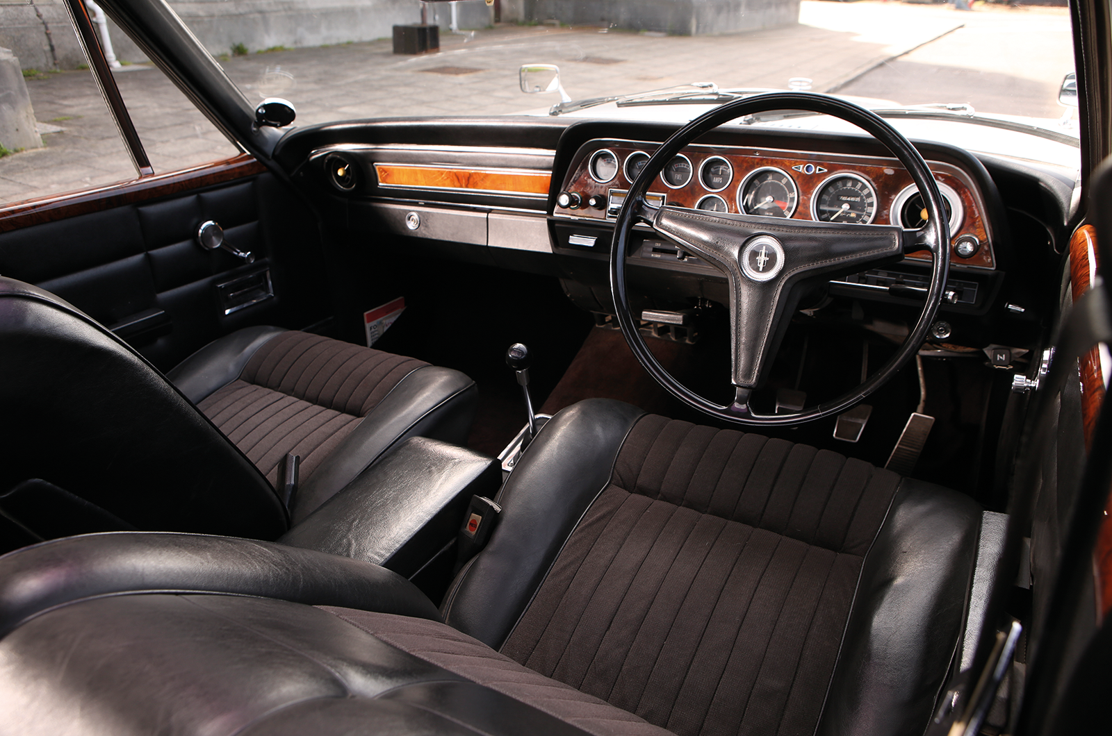 Classic & Sports Car – Battle for the boardroom: Austin 3 Litre vs Ford Executive vs Vauxhall Viscount