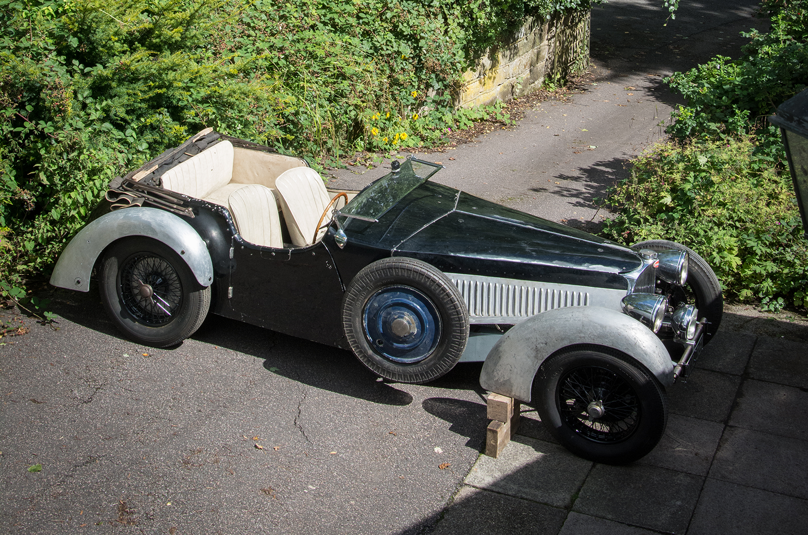 Classic & Sports Car – Bugatti Type 57S: Molsheim’s missing link