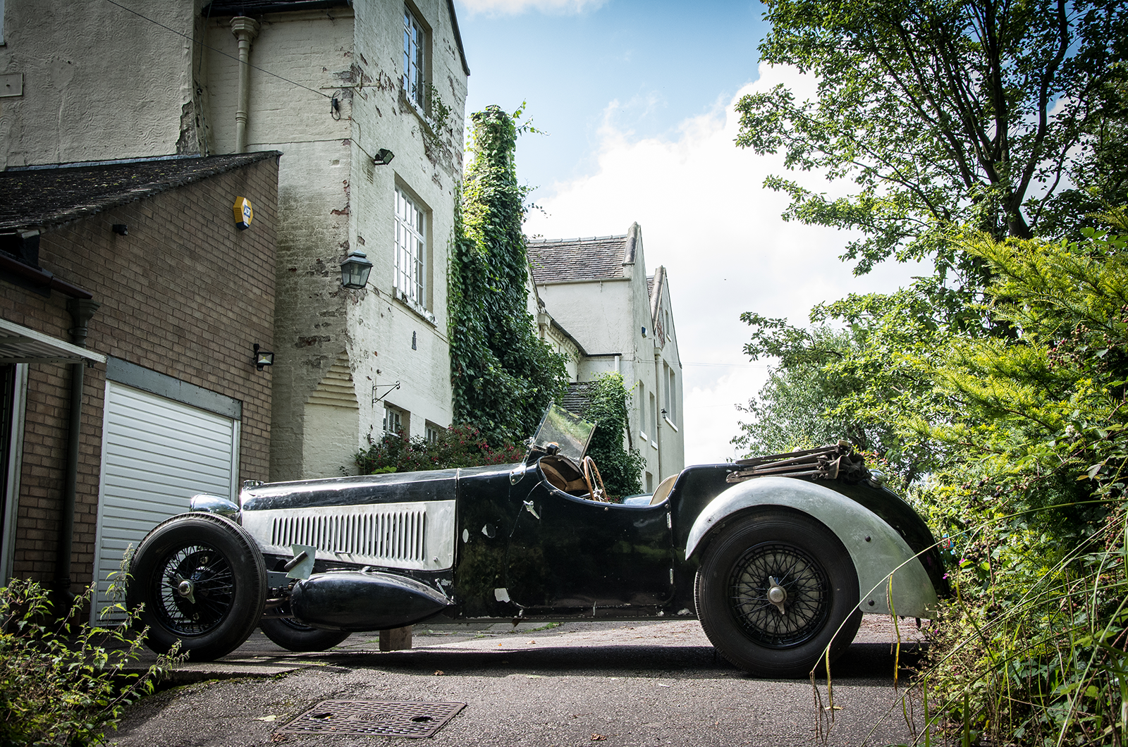 Classic & Sports Car – Bugatti Type 57S: Molsheim’s missing link
