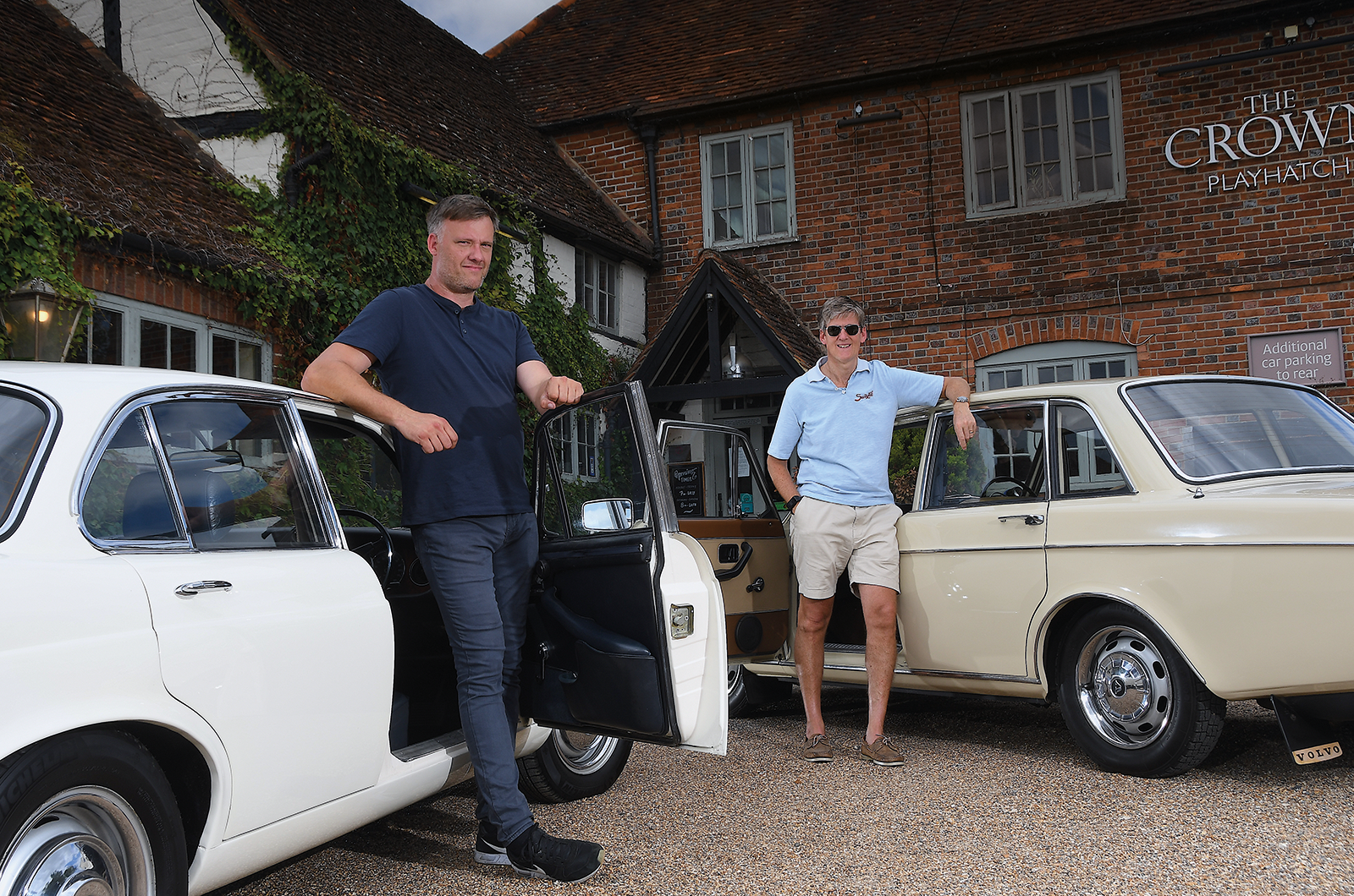 Classic & Sports Car – Executive elegance: Volvo 164 vs Daimler Sovereign 2.8