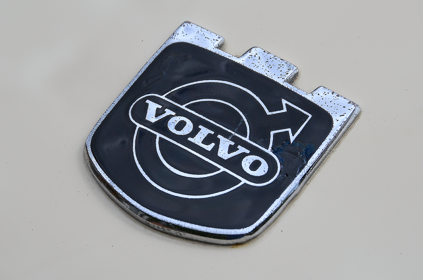 Classic & Sports Car – Executive elegance: Volvo 164 vs Daimler Sovereign 2.8