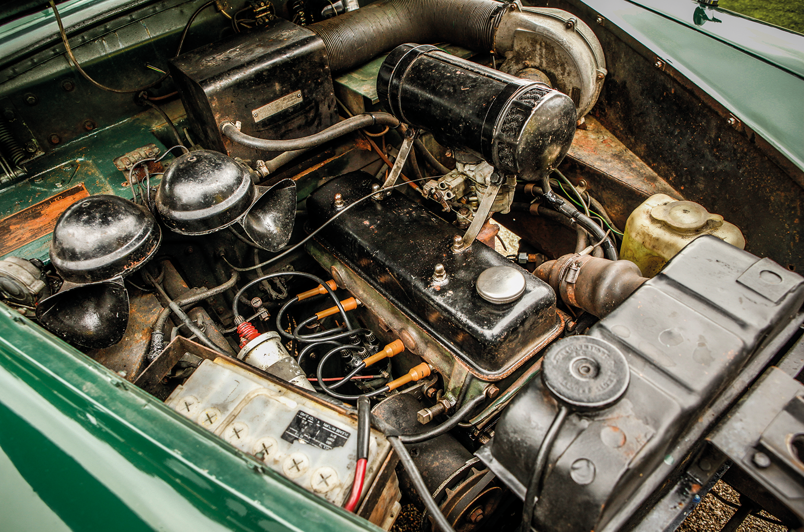 Classic & Sports Car – A touch of class: Sunbeam MkIII vs Singer Hunter