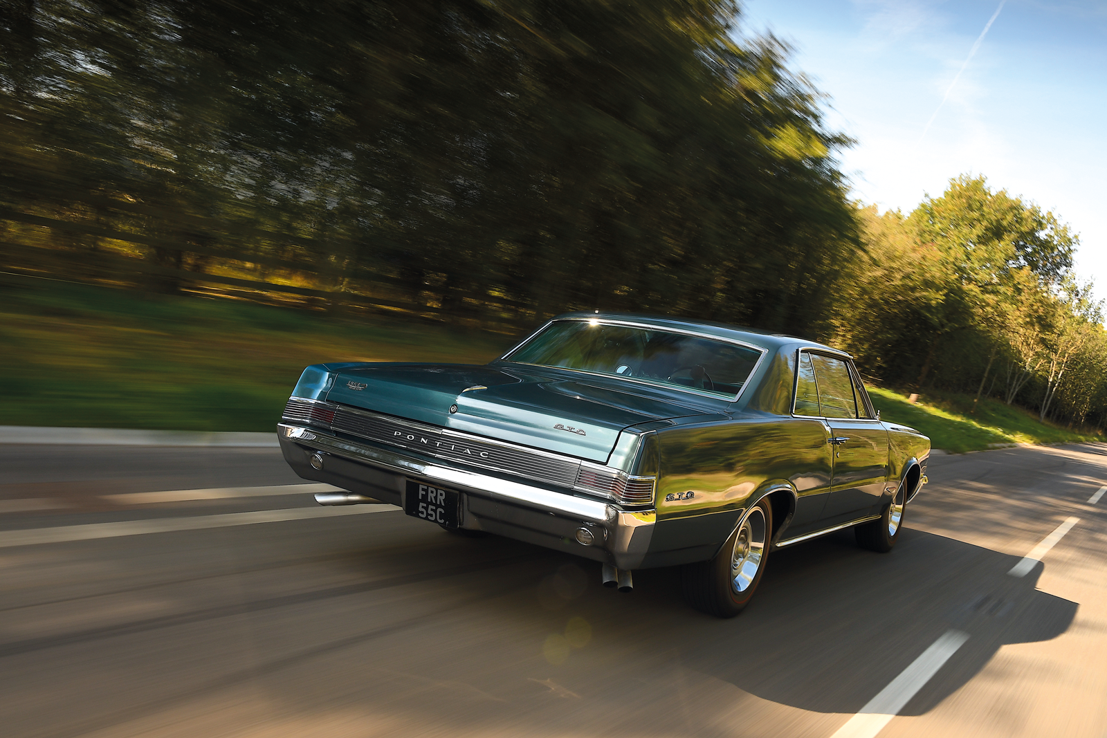 Classic & Sports Car – Pacific reunion: Nissan Skyline GT-R vs Pontiac Tempest Le Mans GTO