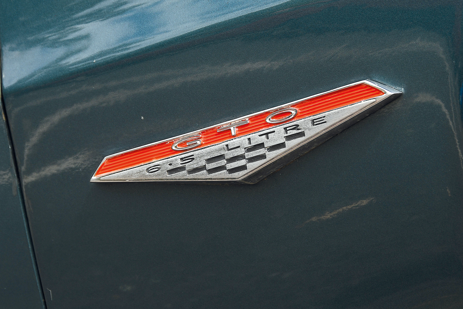 Classic & Sports Car – Pacific reunion: Nissan Skyline GT-R vs Pontiac Tempest Le Mans GTO