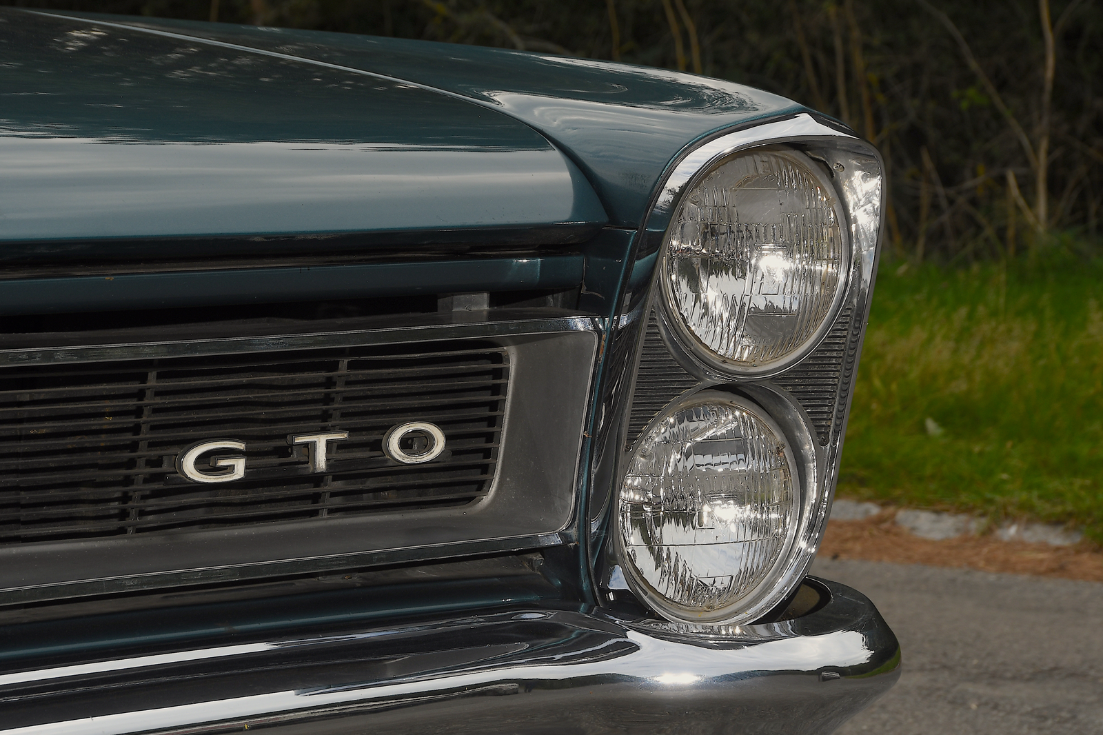 Classic & Sports Car – Pacific reunion: Nissan Skyline GT-R vs Pontiac Tempest Le Mans GTO