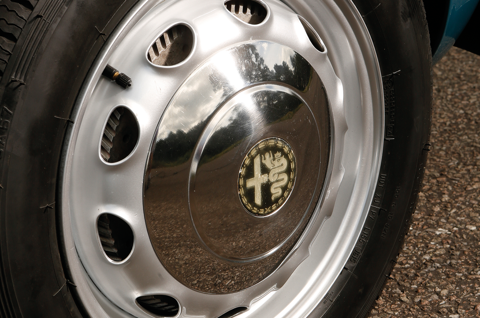 Classic & Sports Car – Little gems: Alfa Romeo vs MG vs Lotus vs Porsche