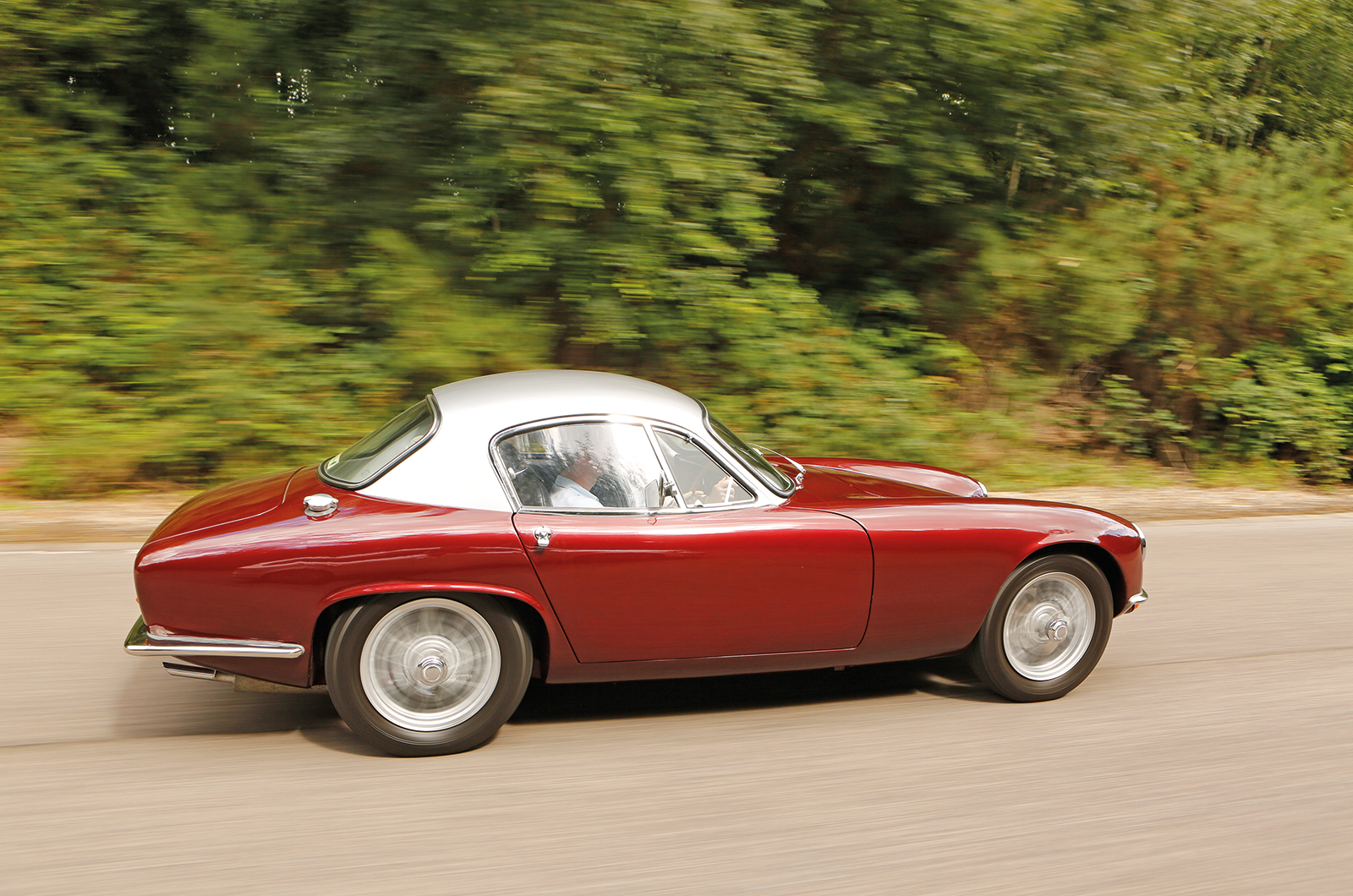 Classic & Sports Car – Little gems: Alfa Romeo vs MG vs Lotus vs Porsche