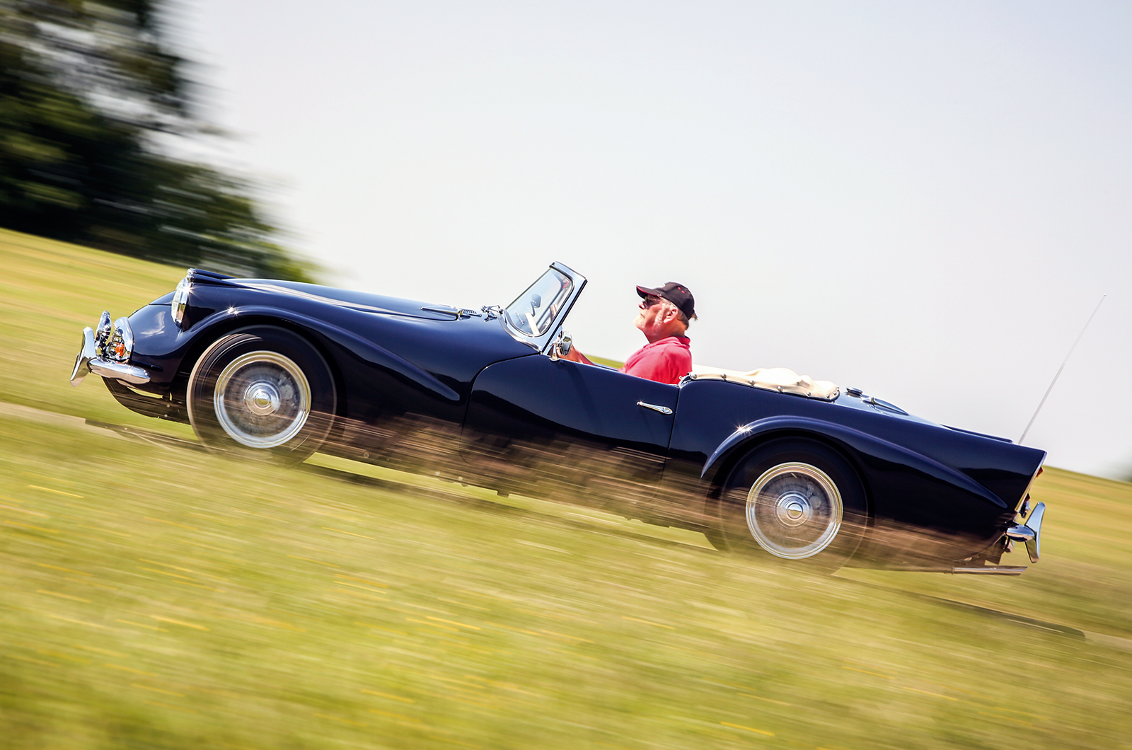 Classic & Sports Car – The comeback kid: Daimler SP250 restoration