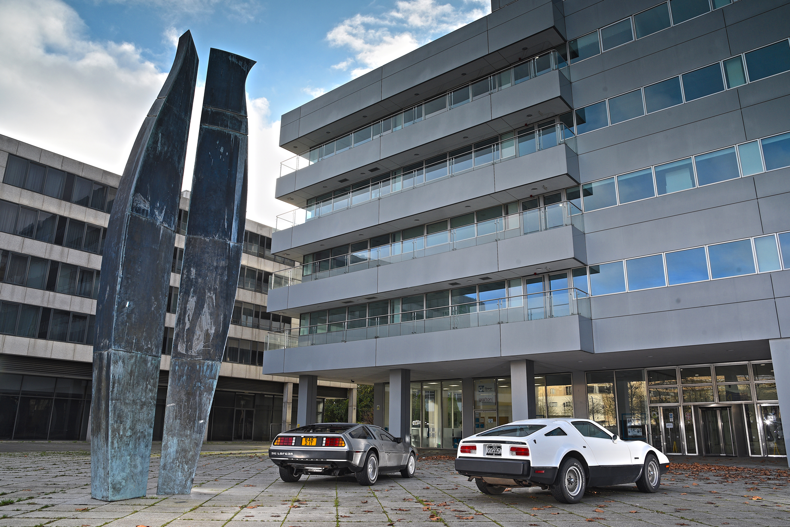 Classic & Sports Car – Future shockers: De Lorean DMC-12 and Bricklin SV-1