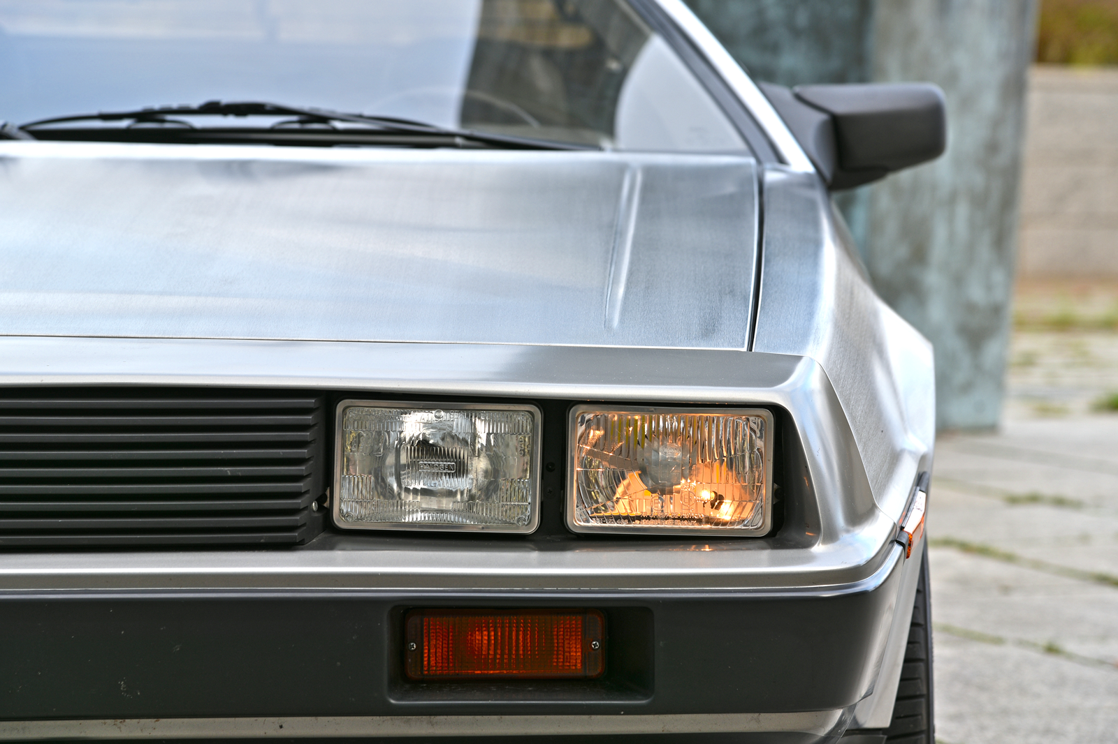 Classic & Sports Car – Future shockers: De Lorean DMC-12 and Bricklin SV-1