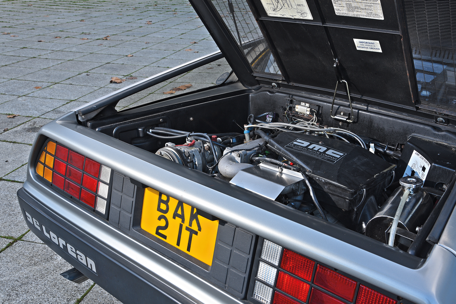 Classic & Sports Car – Future shockers: De Lorean DMC-12 and Bricklin SV-1