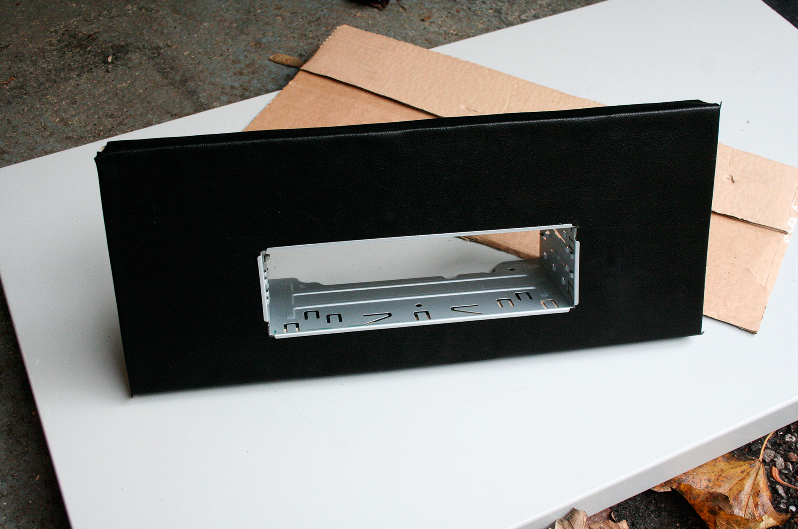 Classic & Sports Car – How to… fit a new stereo into your classic car