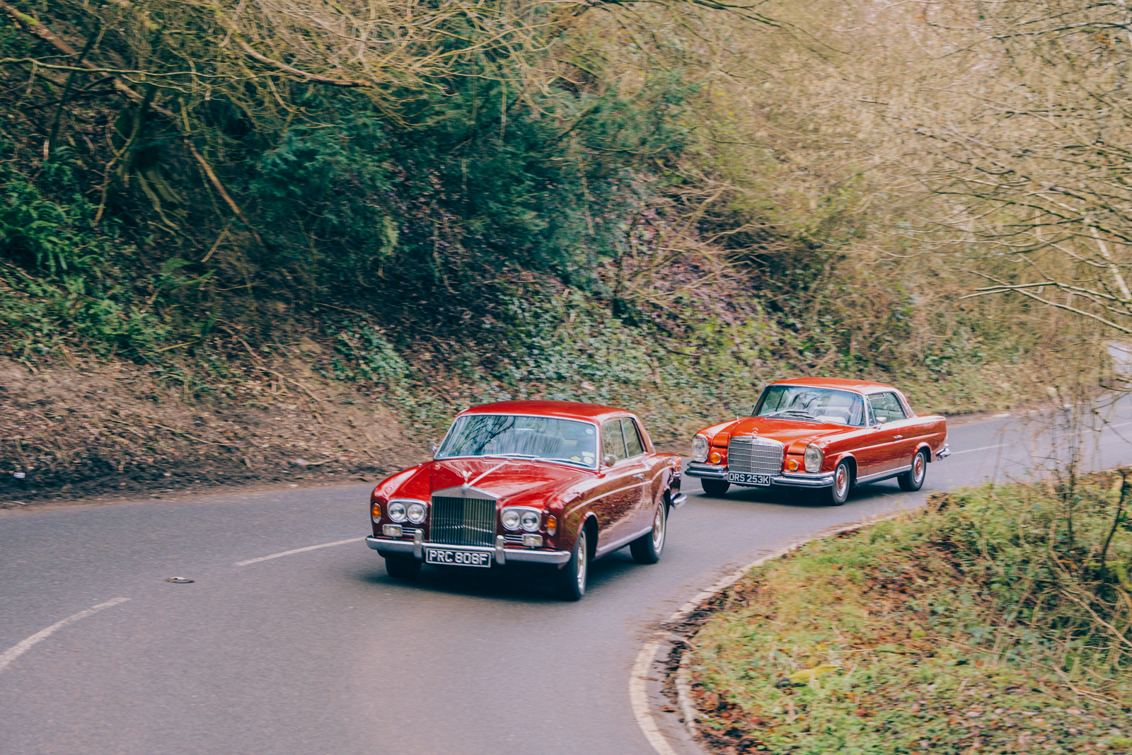Classic & Sports Car – Glamour models: Mercedes-Benz 280SE 3.5 Coupé vs Rolls-Royce Silver Shadow MPW