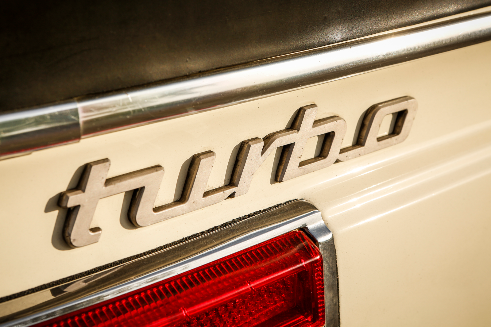 Classic & Sports Car – Wild bunch: Saab 99 vs Porsche 911 vs BMW 2002