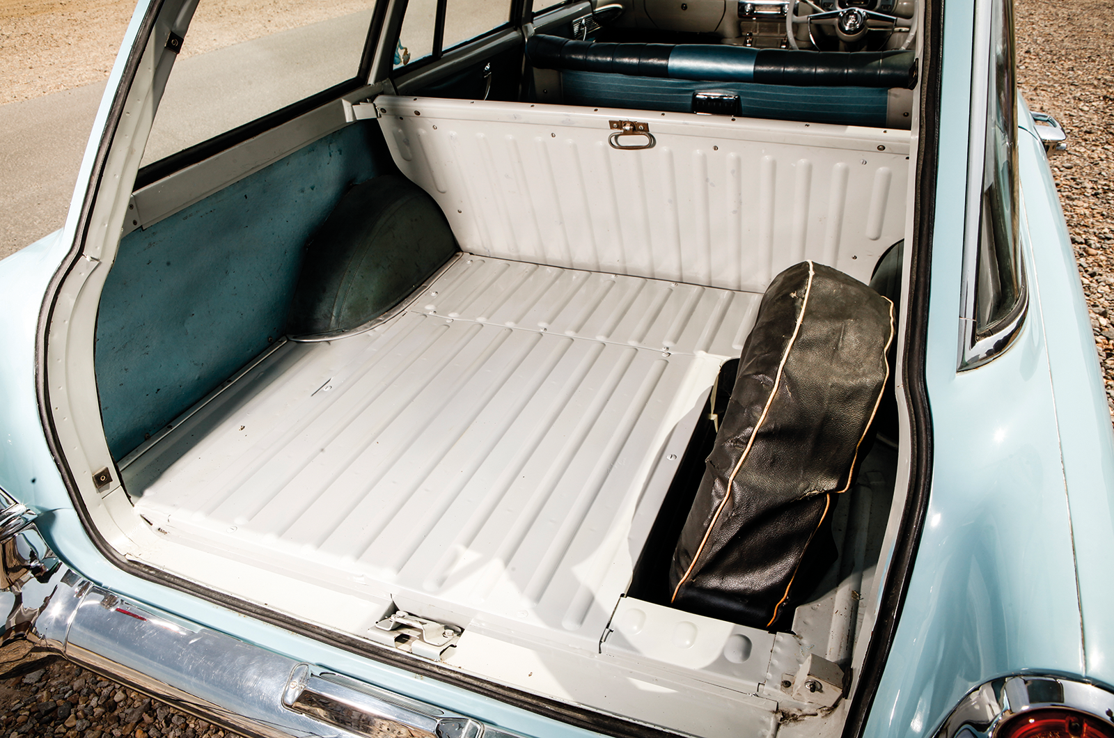 Classic & Sports Car – Vauxhall PA Cresta and Vauxhall F-series Victor