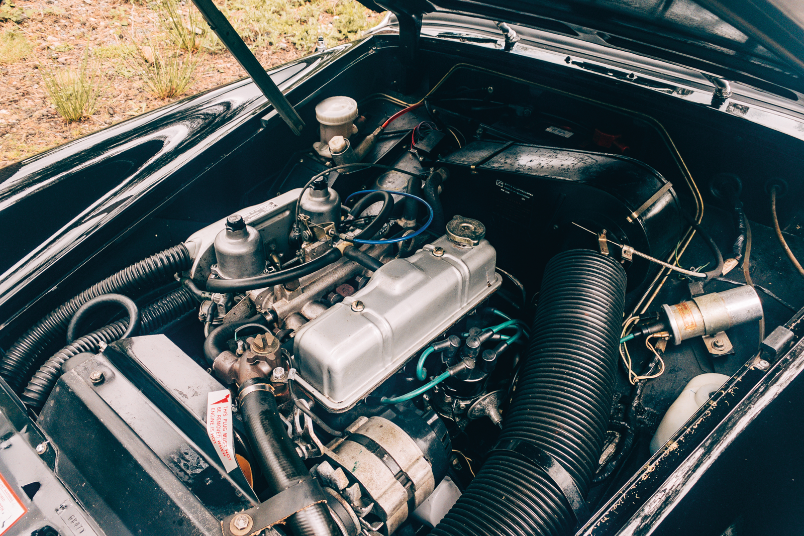 Classic & Sports Car – Shared heart: MG Midget 1500 vs Triumph Spitfire 1500