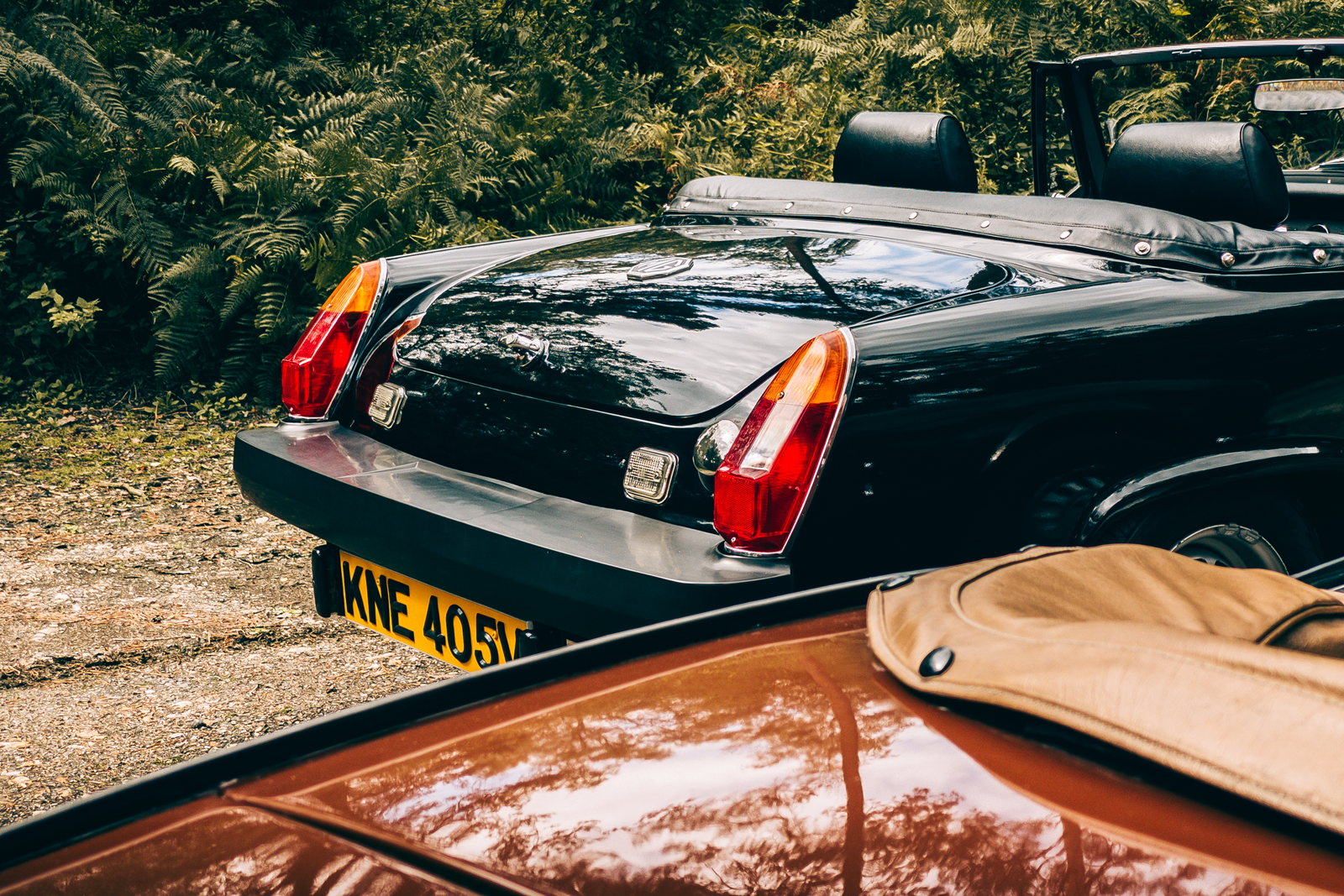 Classic & Sports Car – Shared heart: MG Midget 1500 vs Triumph Spitfire 1500