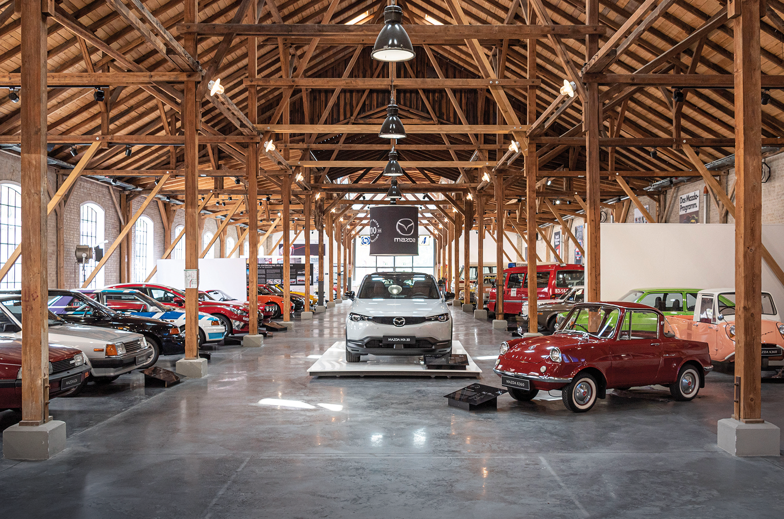 Classic & Sports Car – Classic shrine: Automobil Museum Frey