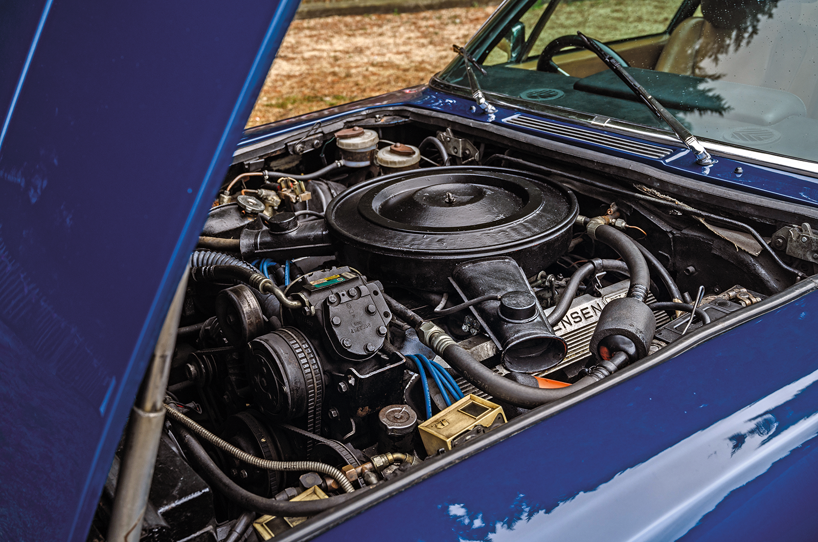 Classic & Sports Car – Driving the cars of The Saint: Volvo P1800, Jaguar XJ-S, Jensen Interceptor and Volvo C70