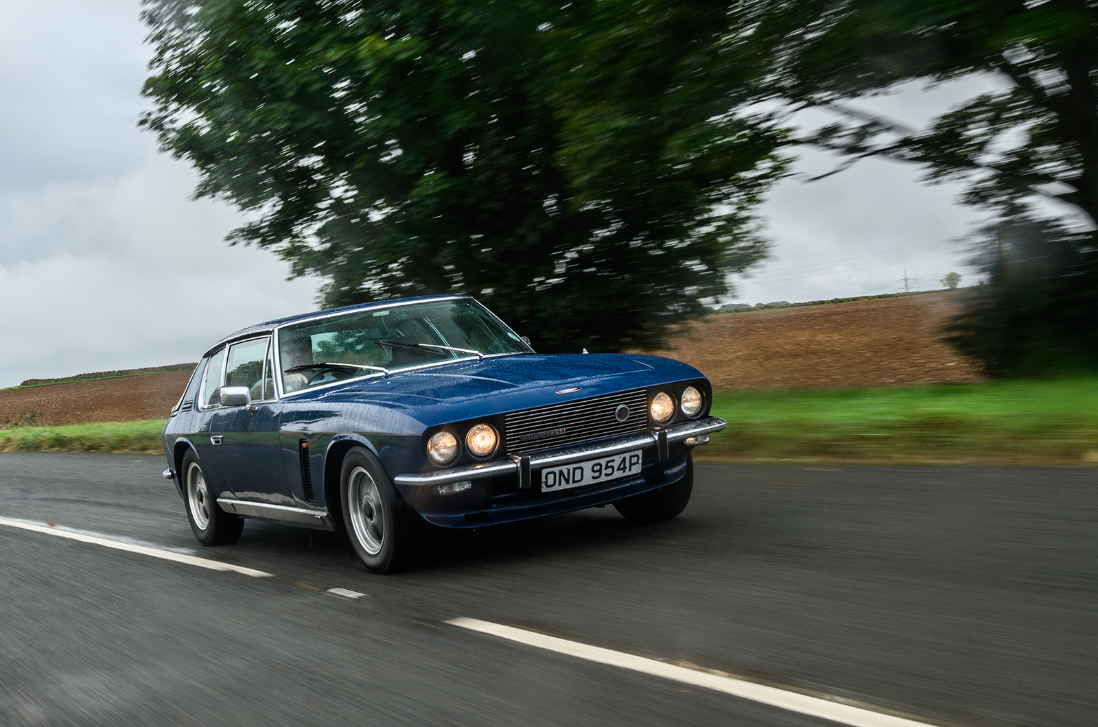 Classic & Sports Car – Driving the cars of The Saint: Volvo P1800, Jaguar XJ-S, Jensen Interceptor and Volvo C70