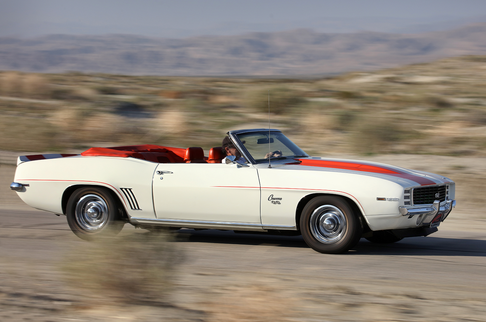 Classic & Sports Car – Muscle-car shoot-out: Chevrolet Camaro SS 396 Indy Pace Car vs Shelby GT500 Cobra Jet