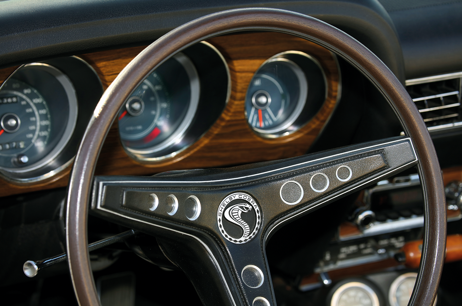 Classic & Sports Car – Muscle-car shoot-out: Chevrolet Camaro SS 396 Indy Pace Car vs Shelby GT500 Cobra Jet