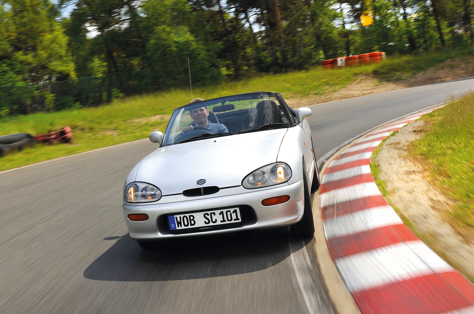 Classic & Sports Car – Tiddlers on test: Suzuki Cappuccino vs Honda Beat
