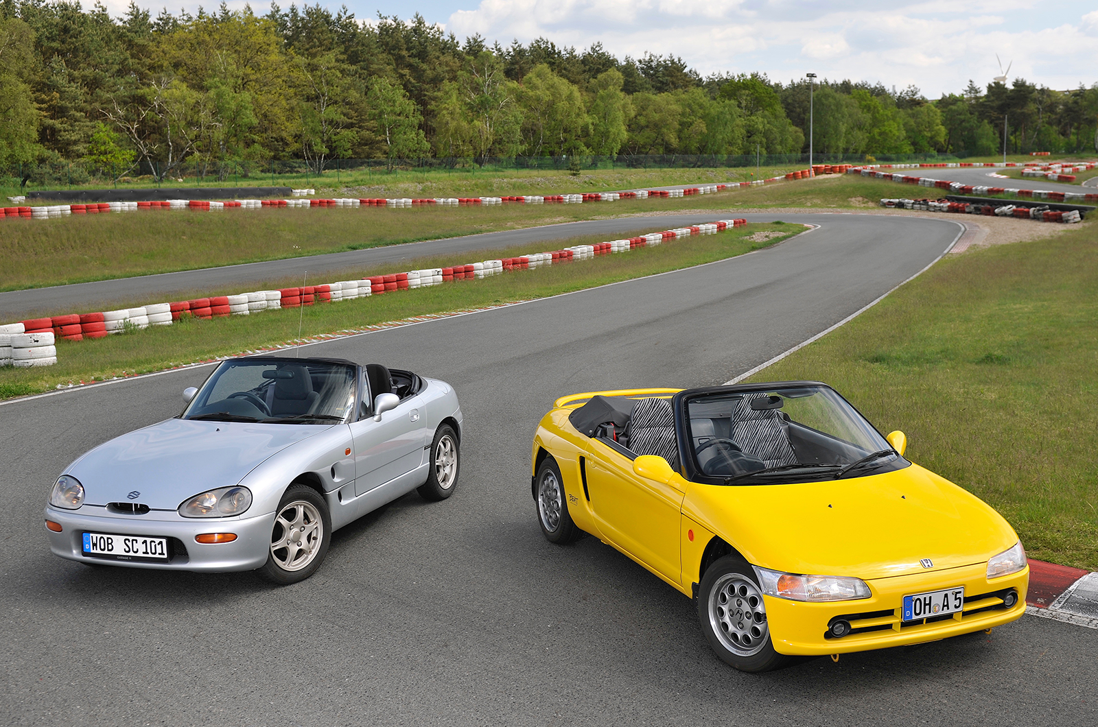Classic & Sports Car – Tiddlers on test: Suzuki Cappuccino vs Honda Beat