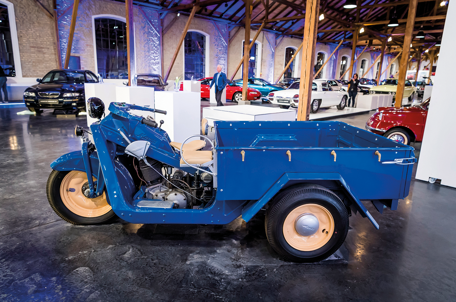 Classic & Sports Car – Classic shrine: Automobil Museum Frey