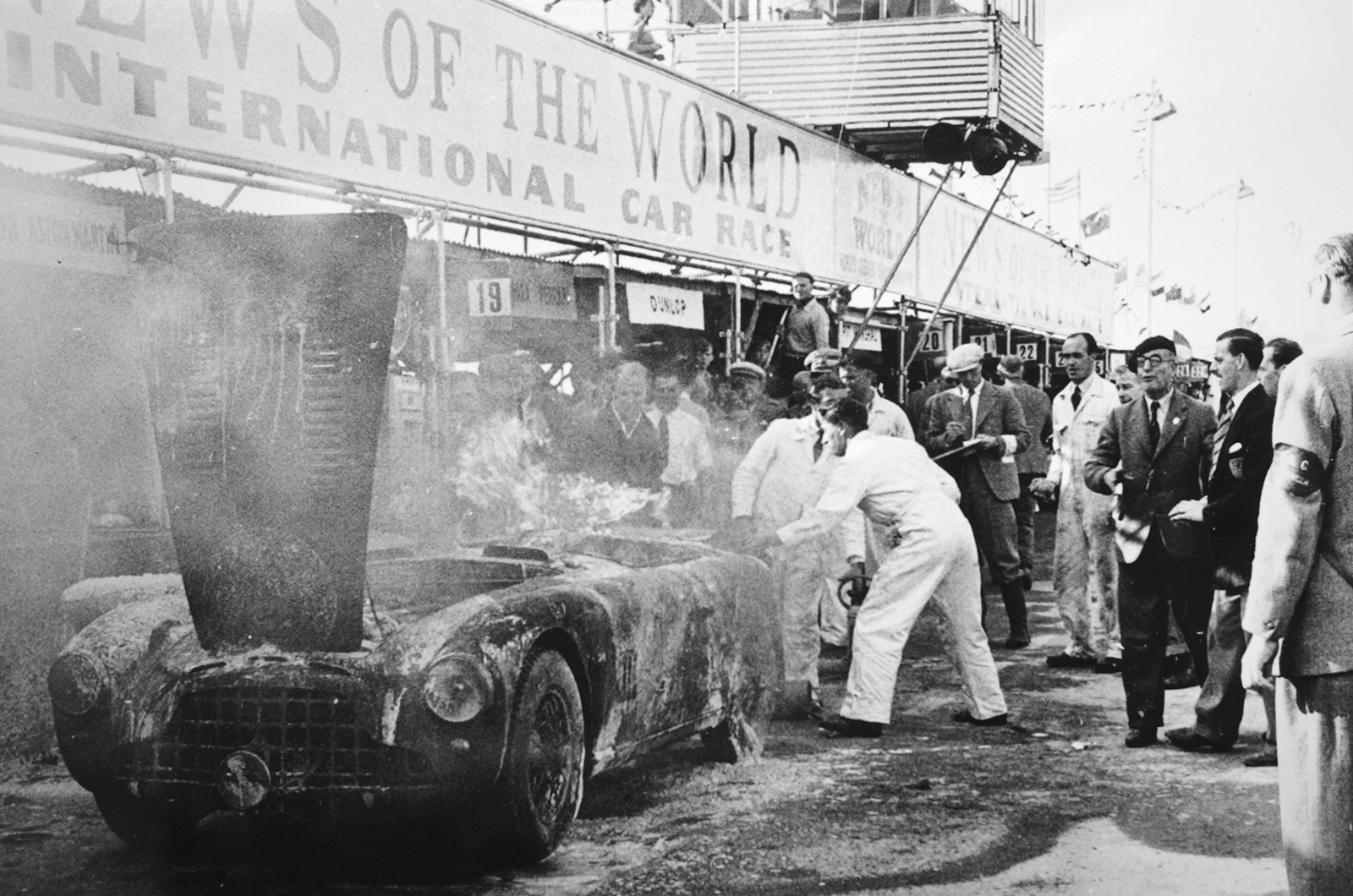 Classic & Sports Car – Aston Martin DB3: foundation for success