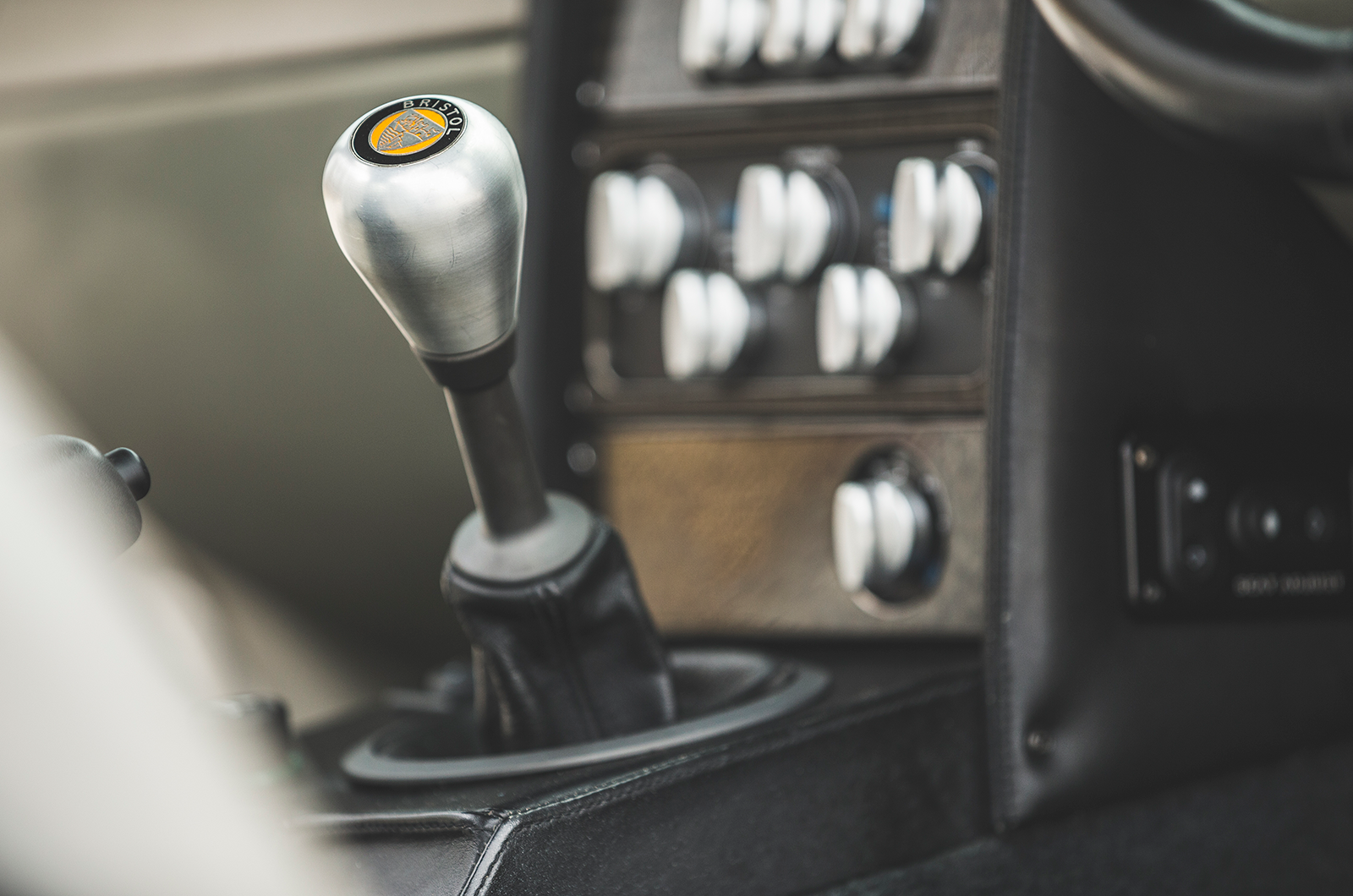 Classic & Sports Car – Double centurions: Mercedes-Benz SLR McLaren vs Bristol Fighter