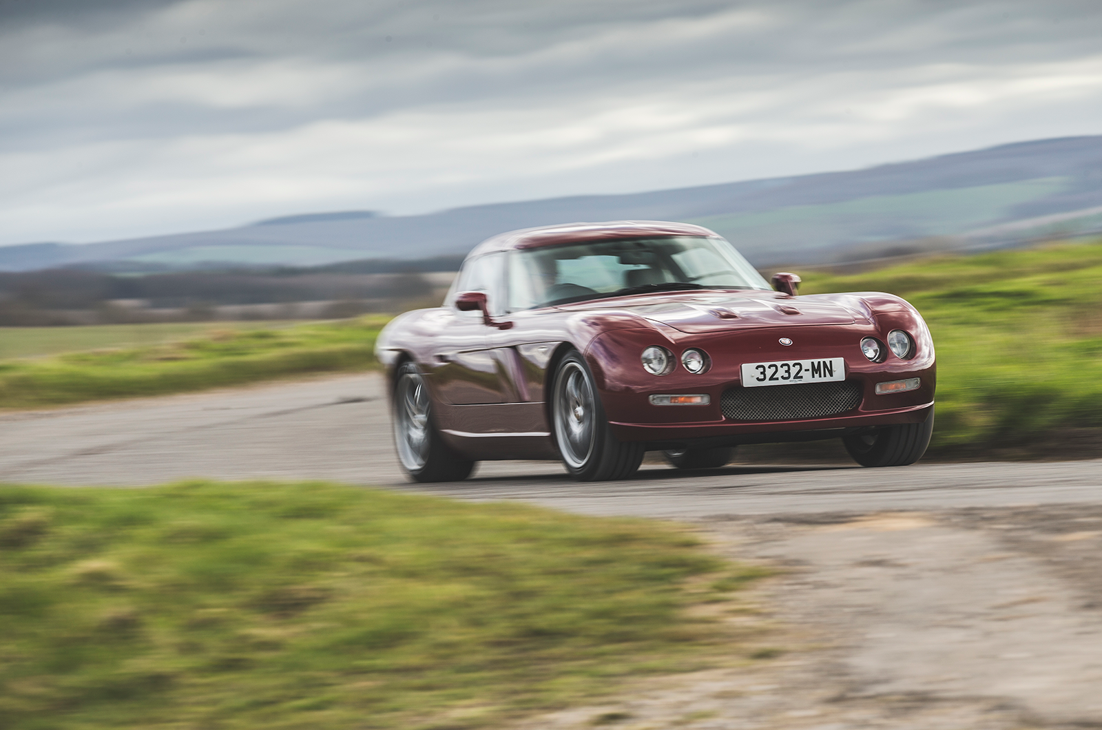 Classic & Sports Car – Double centurions: Mercedes-Benz SLR McLaren vs Bristol Fighter