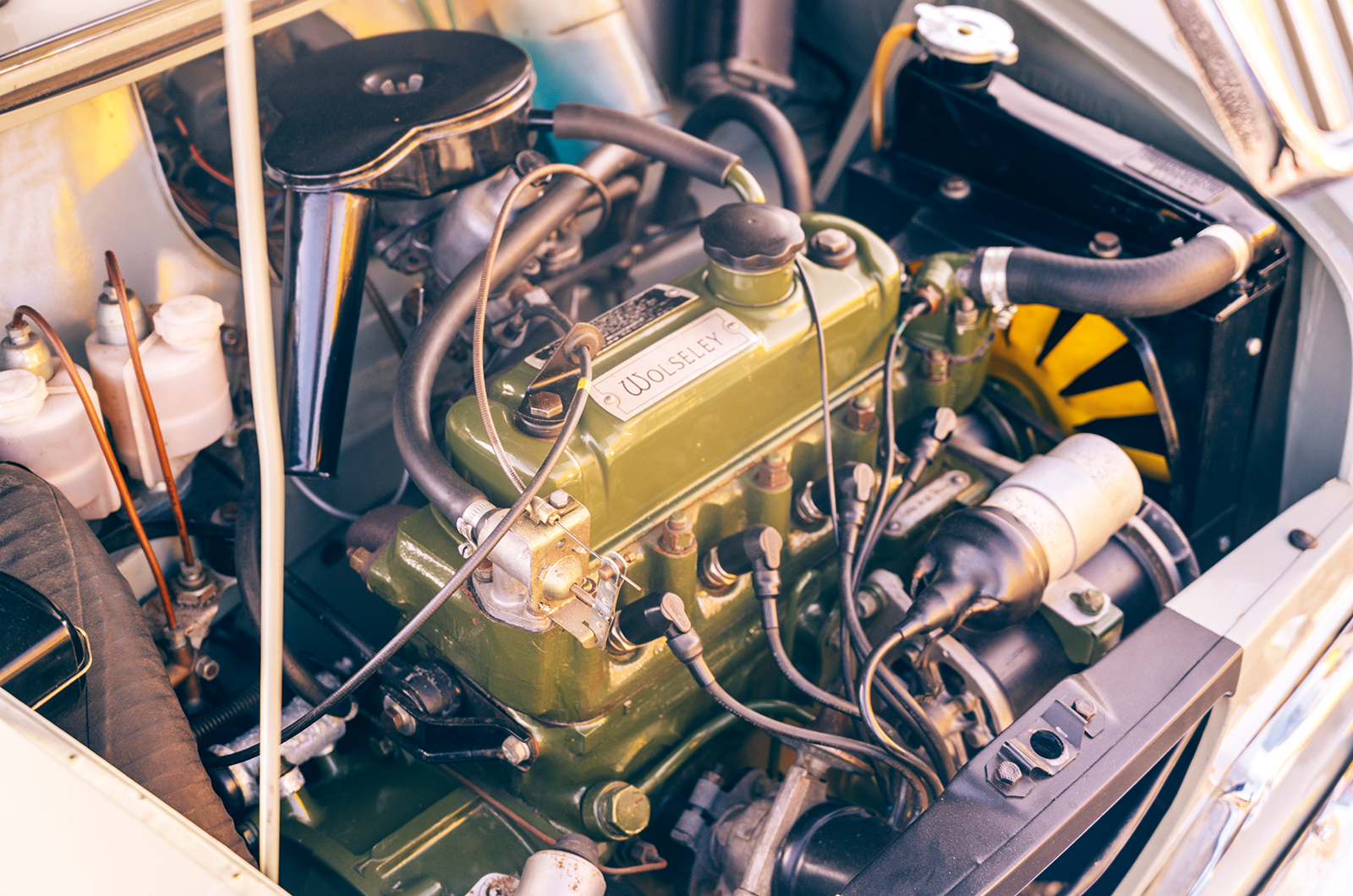 Classic & Sports Car – Wolseley Hornet vs Citroën Bijou: compacts with class