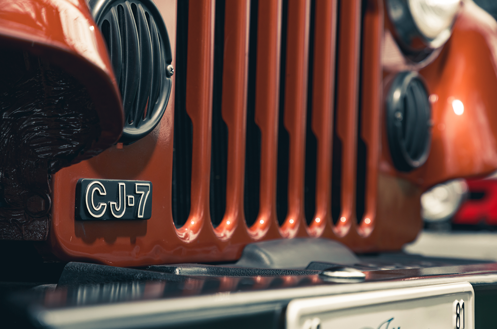 Classic & Sports Car – En vogue off road: Jeep CJ-7 vs Toyota FJ40