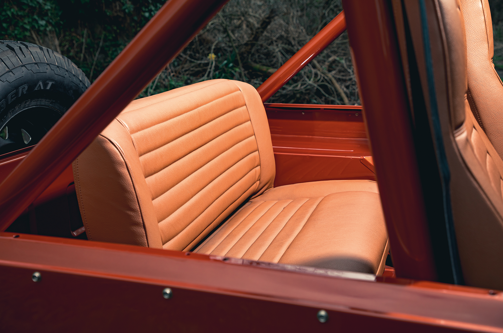 Classic & Sports Car – En vogue off road: Jeep CJ-7 vs Toyota FJ40