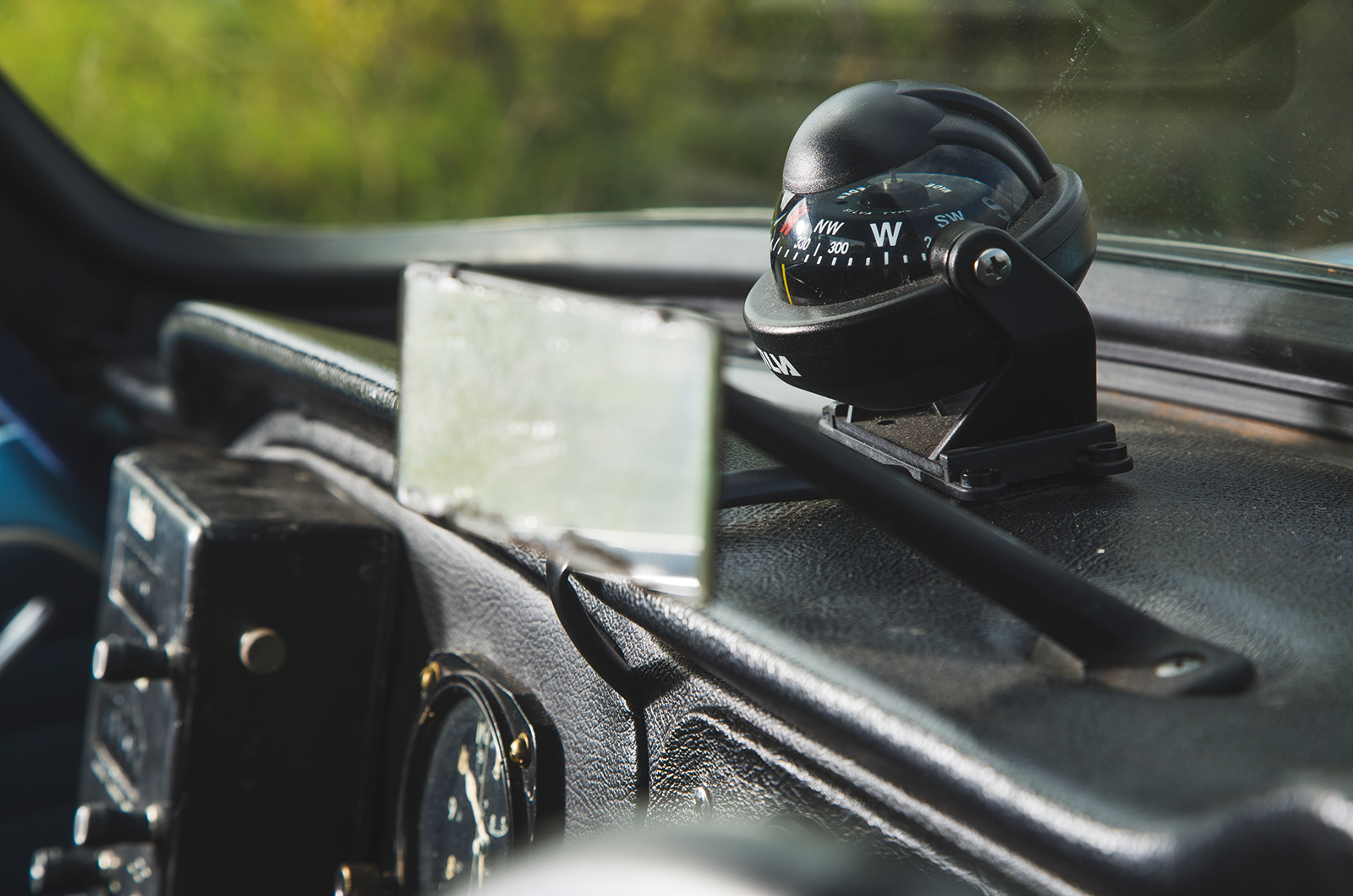 Classic & Sports Car – TR4: Triumph’s rally underdog