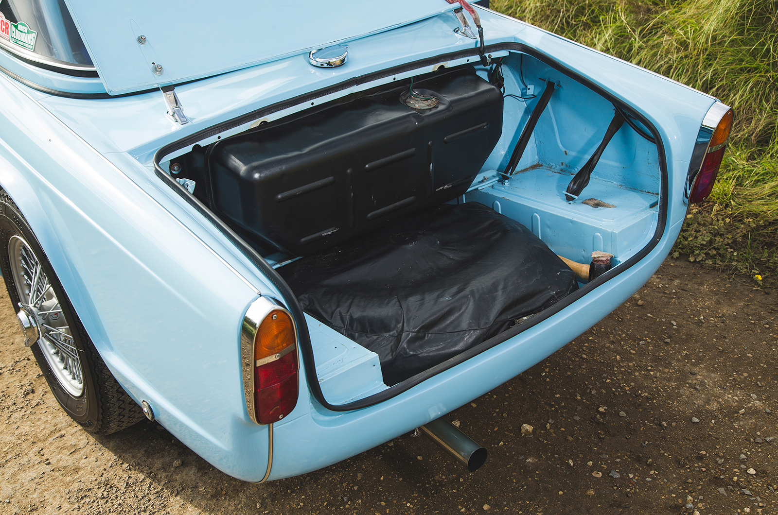 Classic & Sports Car – TR4: Triumph’s rally underdog