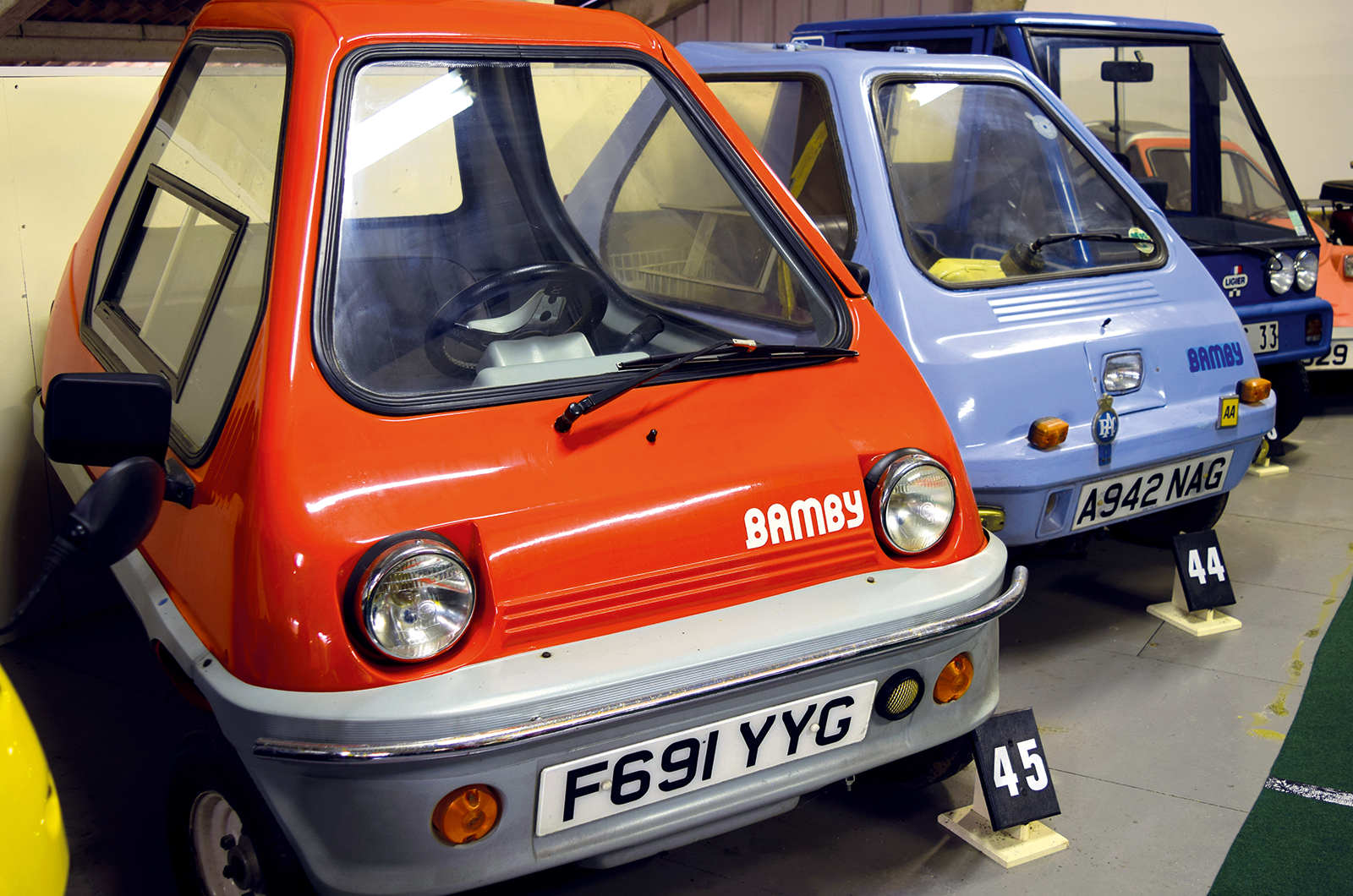 Classic & Sports Car – Classic shrine: The National Bubble and Microcar Museum