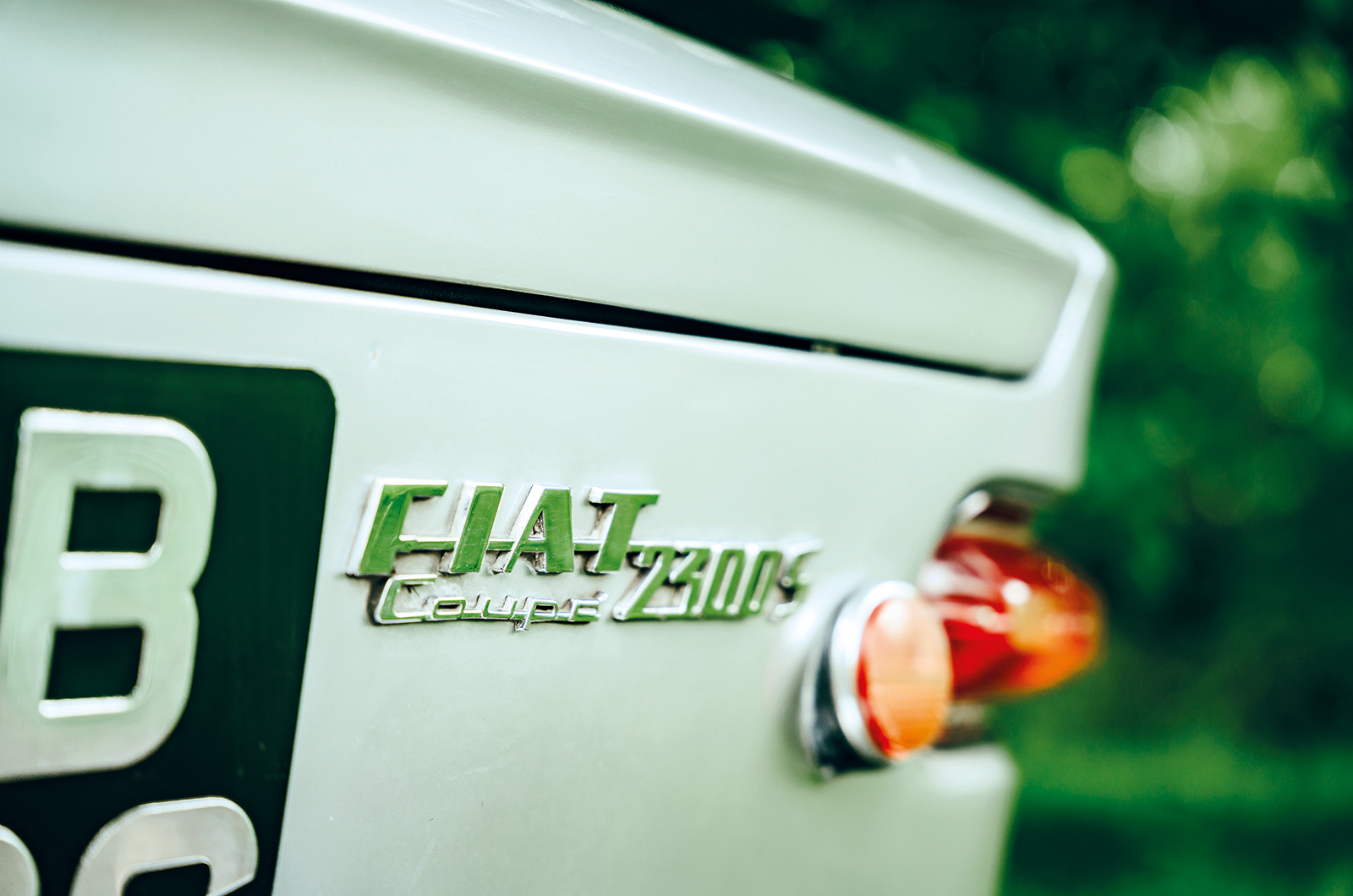 Classic & Sports Car – Going for it: Fiat Dino 2000 Coupé and 2300S Coupé