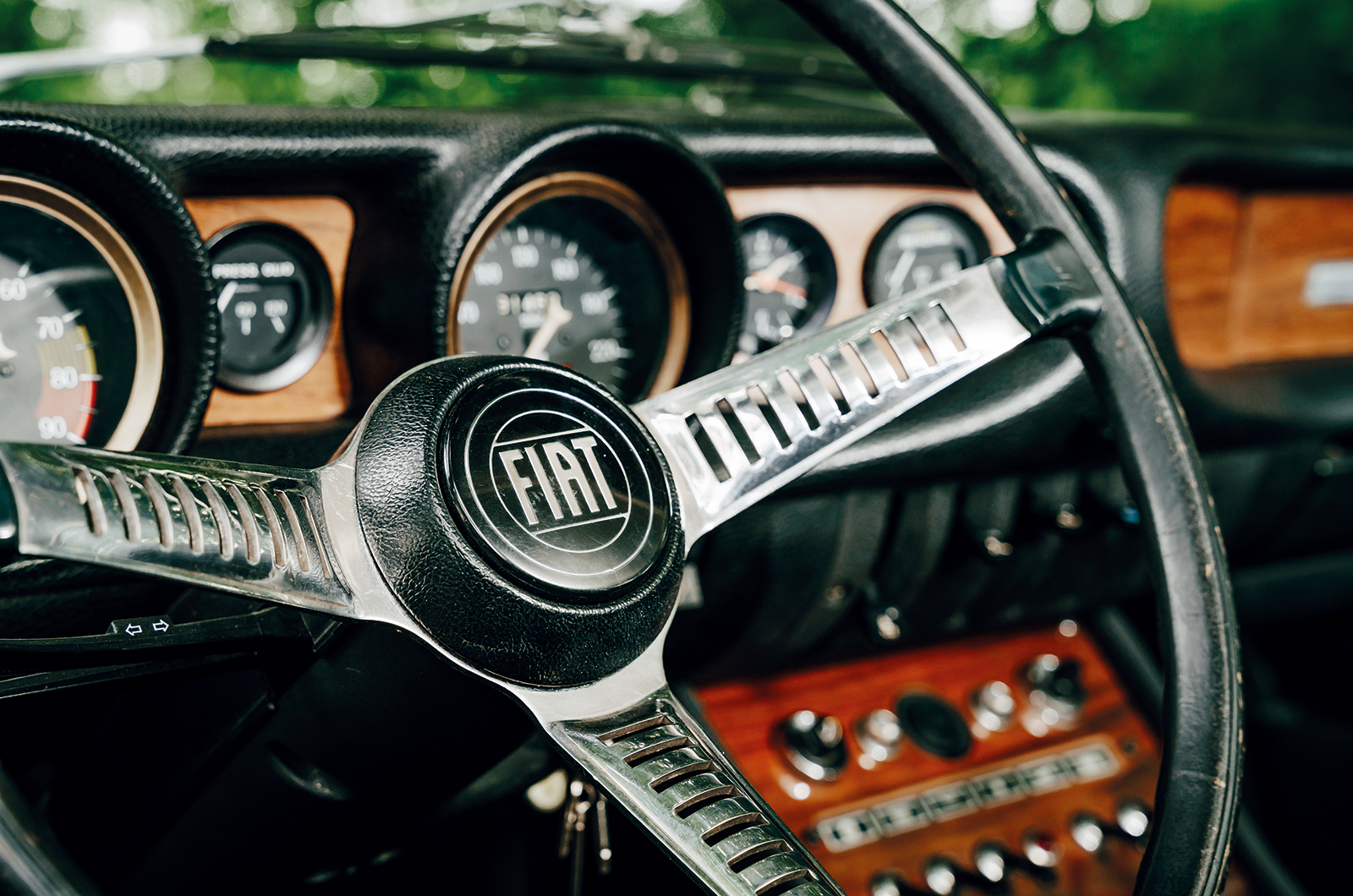 Classic & Sports Car – Going for it: Fiat Dino 2000 Coupé and 2300S Coupé