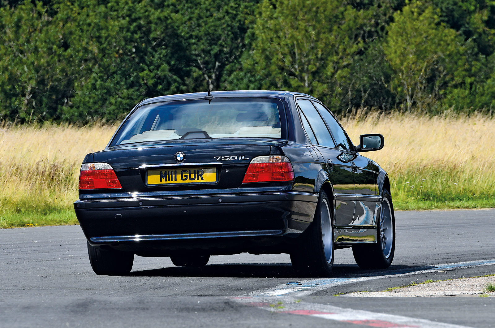 Classic & Sports Car – Bond’s BMWs: Z3, Z8 and 750iL on track