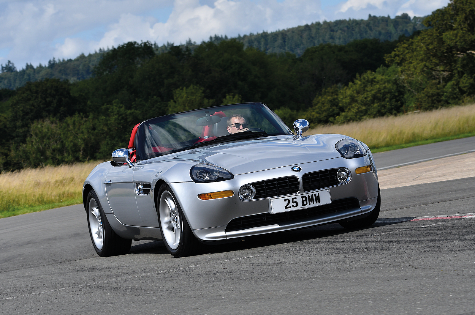 Classic & Sports Car – Bond’s BMWs: Z3, Z8 and 750iL on track